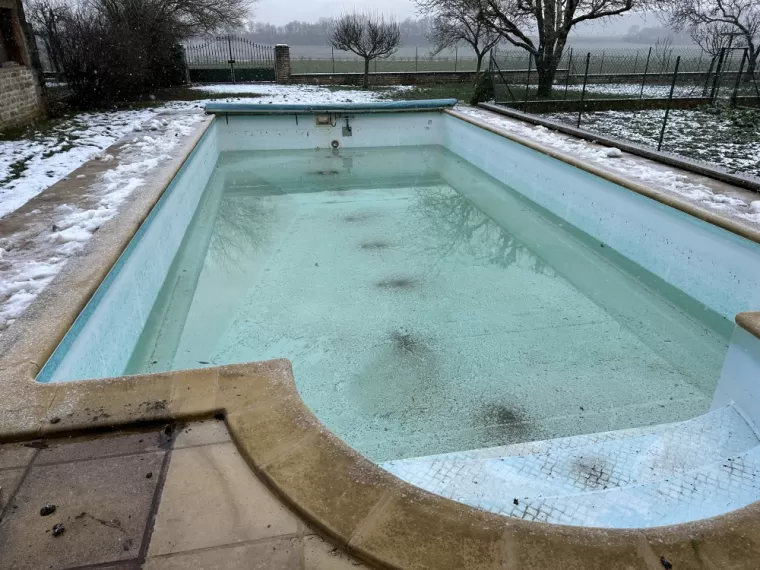 Rénovation d'une piscine béton à Châtillon-sur-Seine, Chablis, R.S. BATI